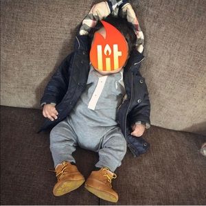 Burberry coat 12 month !